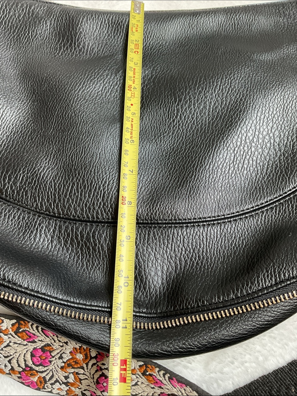 Anthropologie Urban Originals slouchy pebbled leather Crossbody Bag - Picture 11 of 11